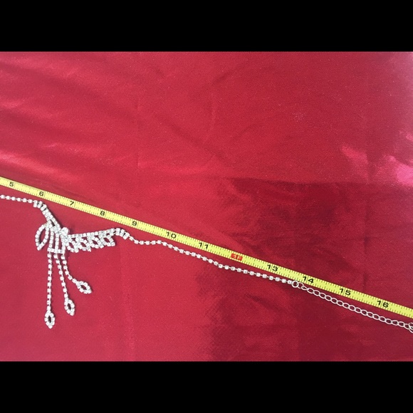 Rhinestone Choker with Leaf Shaped Accents - Picture 4 of 4